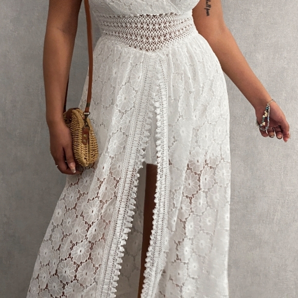 ♥️NWT Feminine Embroidery Jumpsui dress. XL - Picture 9 of 10